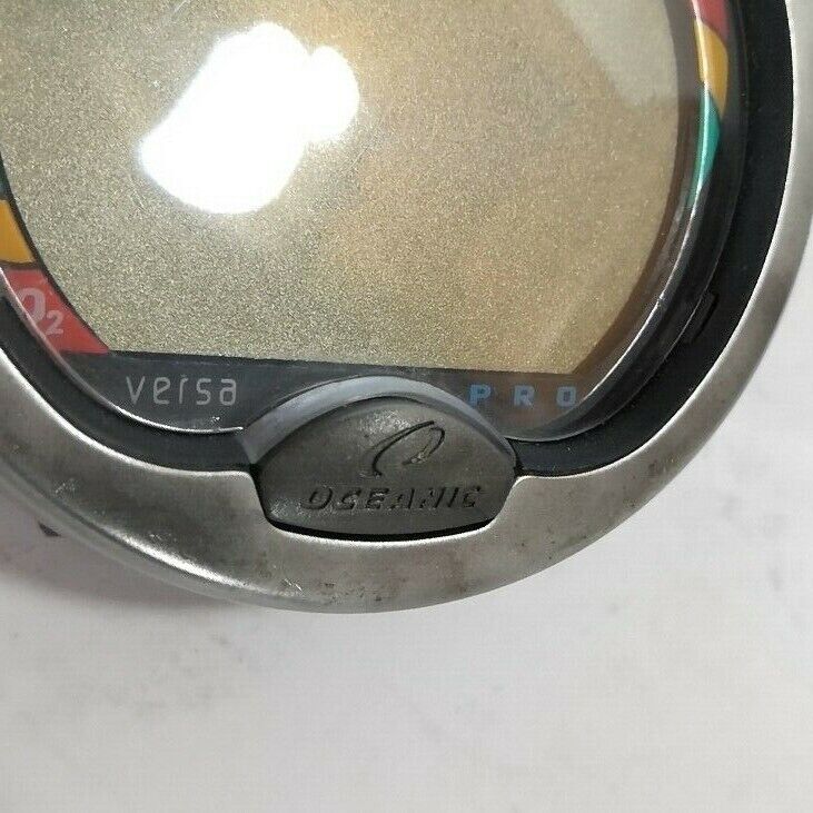 Oceanic Versa Pro Wrist Scuba Dive Computer Puck As-Is Says, "ALT" #1569