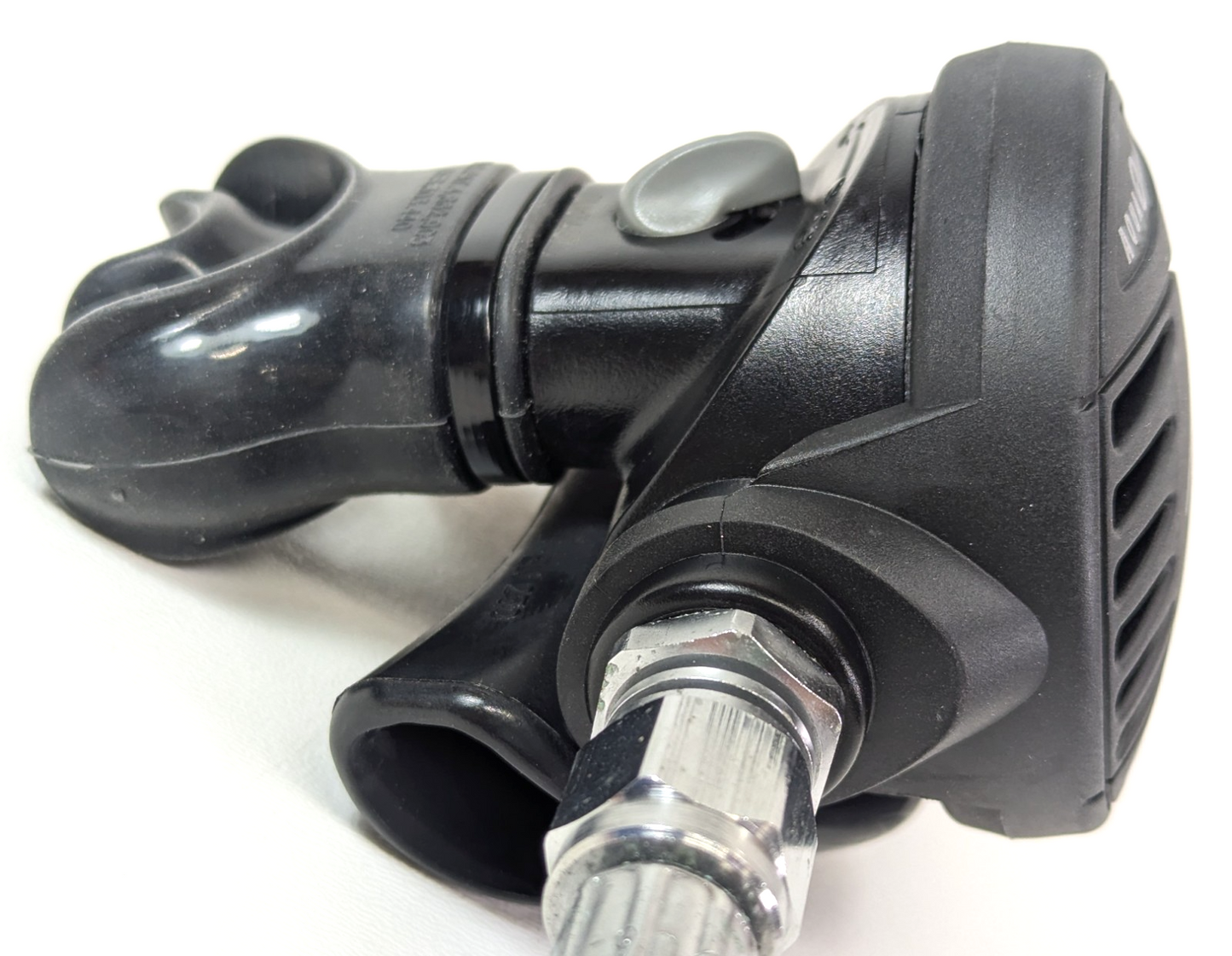 Aqua Lung Calypso, Titan Diaphragm Cover Front Button Regulator Scuba Dive #565911