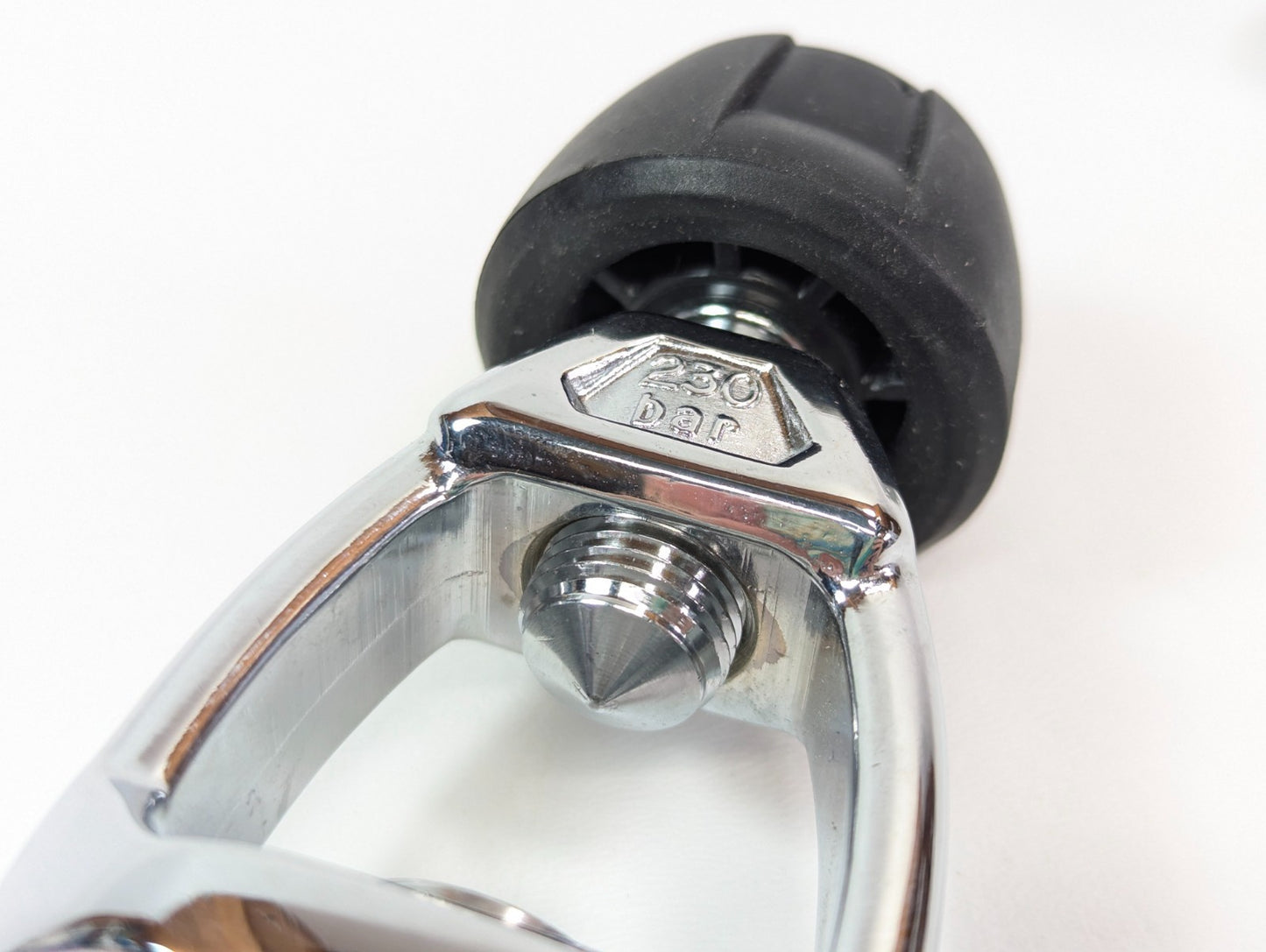 Scubapro Universal Yoke Regulator Converter Adapter Kit Scuba Dive MK25, MK207