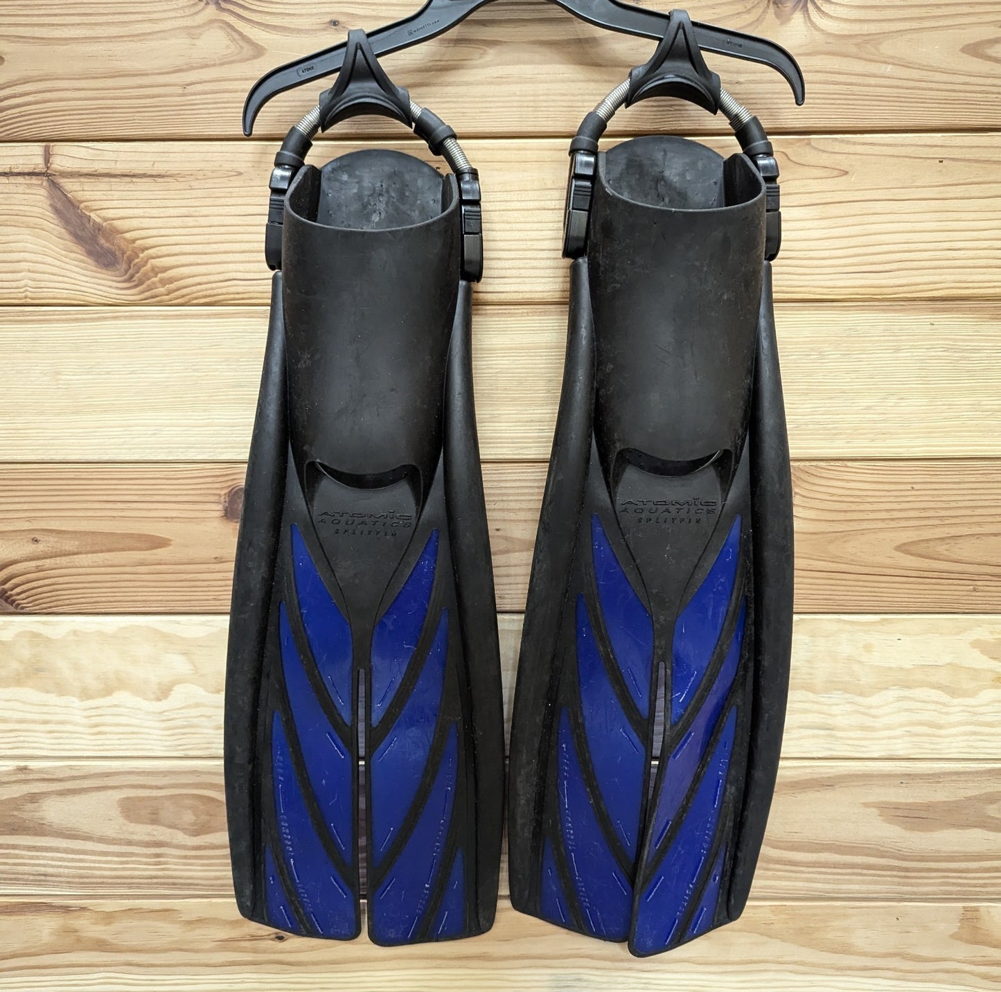 2 X Atomic Aquatics Split Fin Spring Straps Scuba Diving Fins EXCELLENT!   #55477