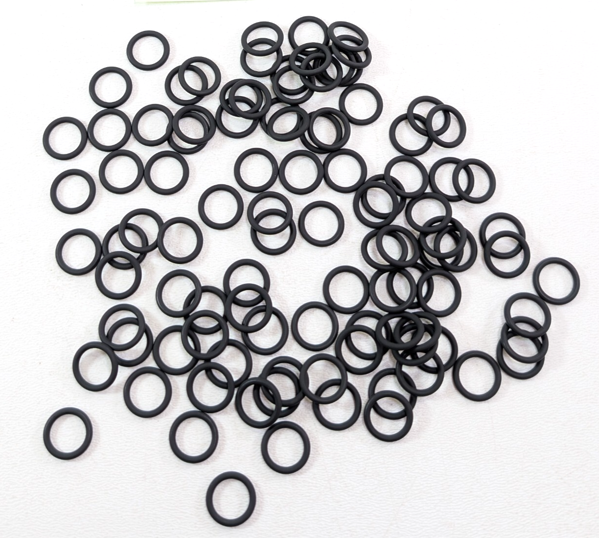 100X Viton O-Rings Seal 9.8mm ID, 1.9mm Cross Section Black 75 Durometer P-104