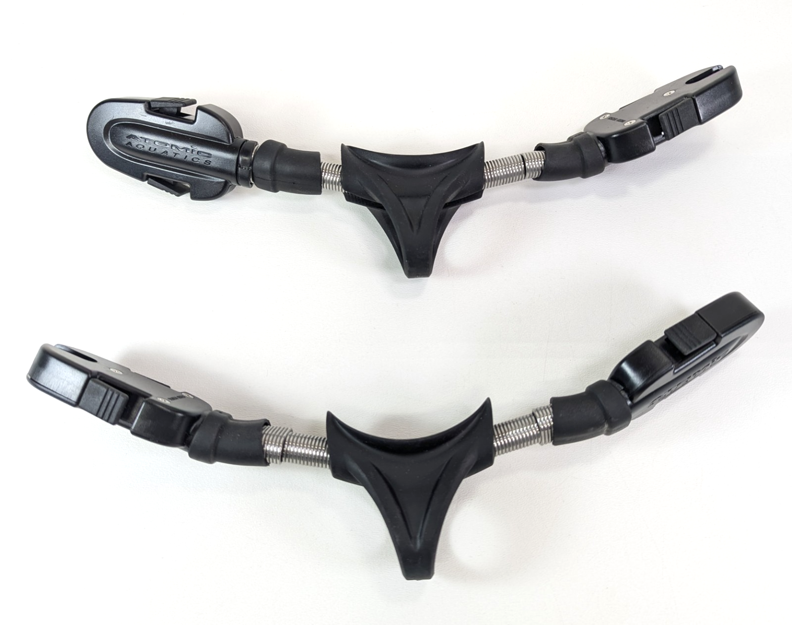 2 X Atomic Aquatics Split Fin Spring Straps Scuba Diving Fins EXCELLENT!   #55473