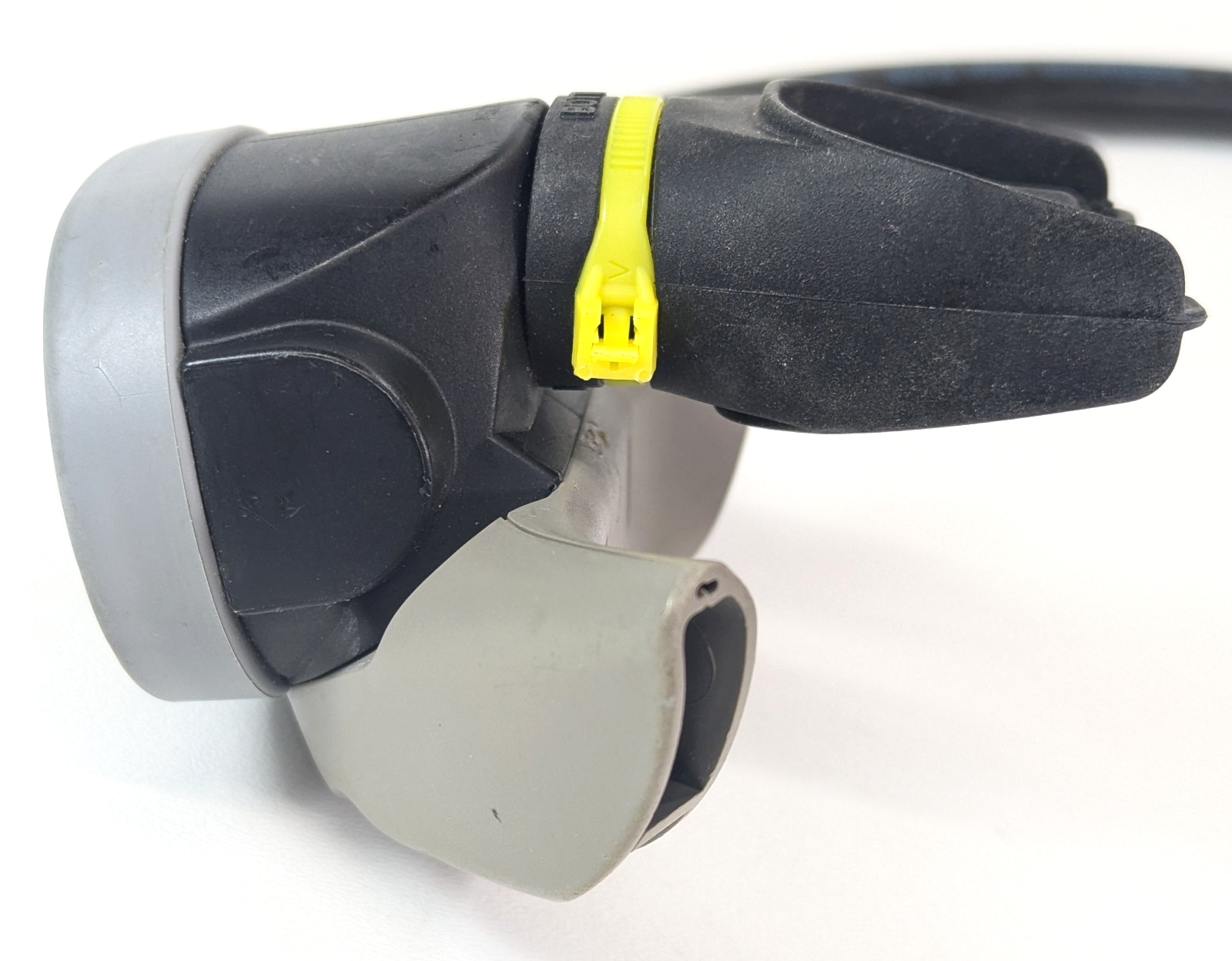 Sherwood Oasis Scuba Dive Regulator Set Yoke, 1st, 2nd Stage & Inflator SRB570010