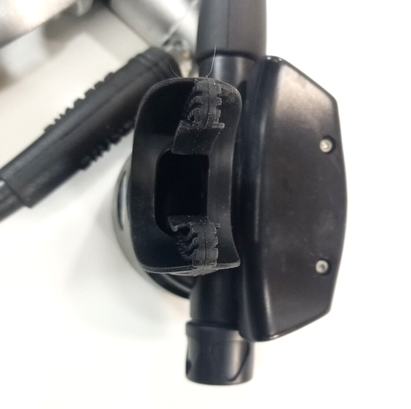 Oceanic Delta 2 Scuba Dive Regulator Set Yoke 1st Stage Adjustable Balanced 39736