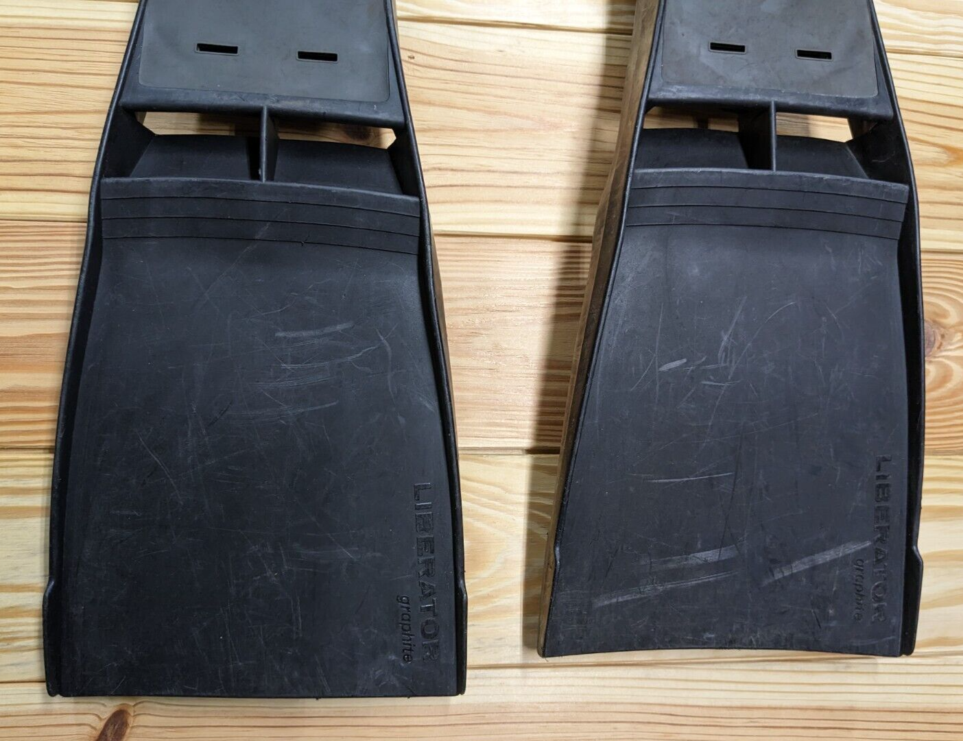 Tusa Liberator Graphite Open Heel Scuba Dive Snorkel Fins Flippers Size Regular3