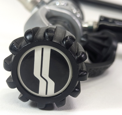 Sherwood Oasis Scuba Dive Regulator Set Yoke, 1st, 2nd Stage & Inflator SRB570017