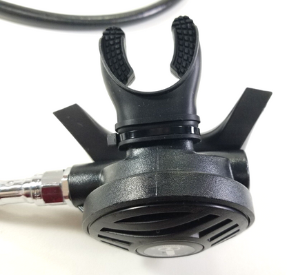 US Divers - Aqua Lung Conshelf 21 1st & 2nd Stage Scuba Dive Regulator Set Yoke3