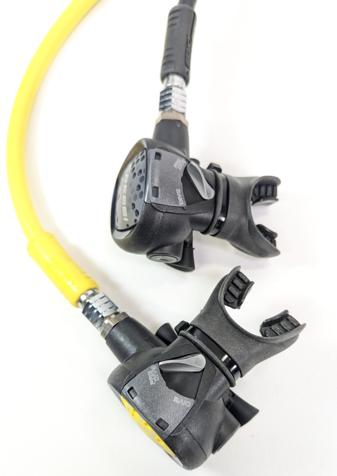 Cressi XS Compact AC2 Complete Regulator Set Yoke 1st, 2nd Stage, Octo EXCELLENT3