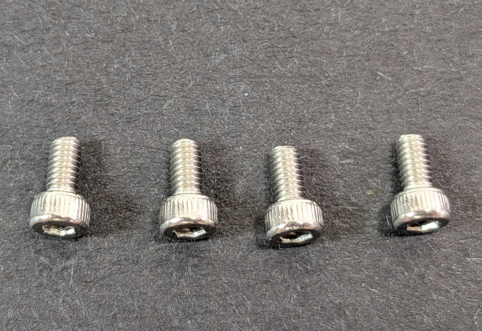 4 X Stainless Steel Screws For Suunto D9 Scuba Dive Computer Wrist Watch Strap7