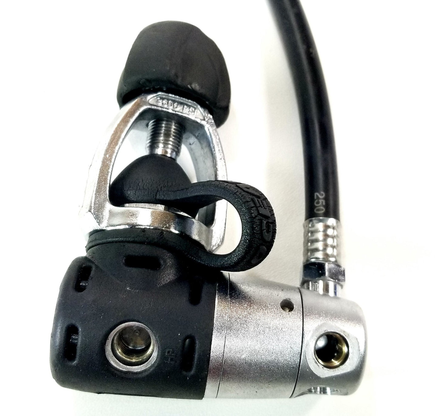 Oceanic PX2 Alpha, Delta Scuba Diving Yoke 1st Stage Regulator + Dust Cap #38206