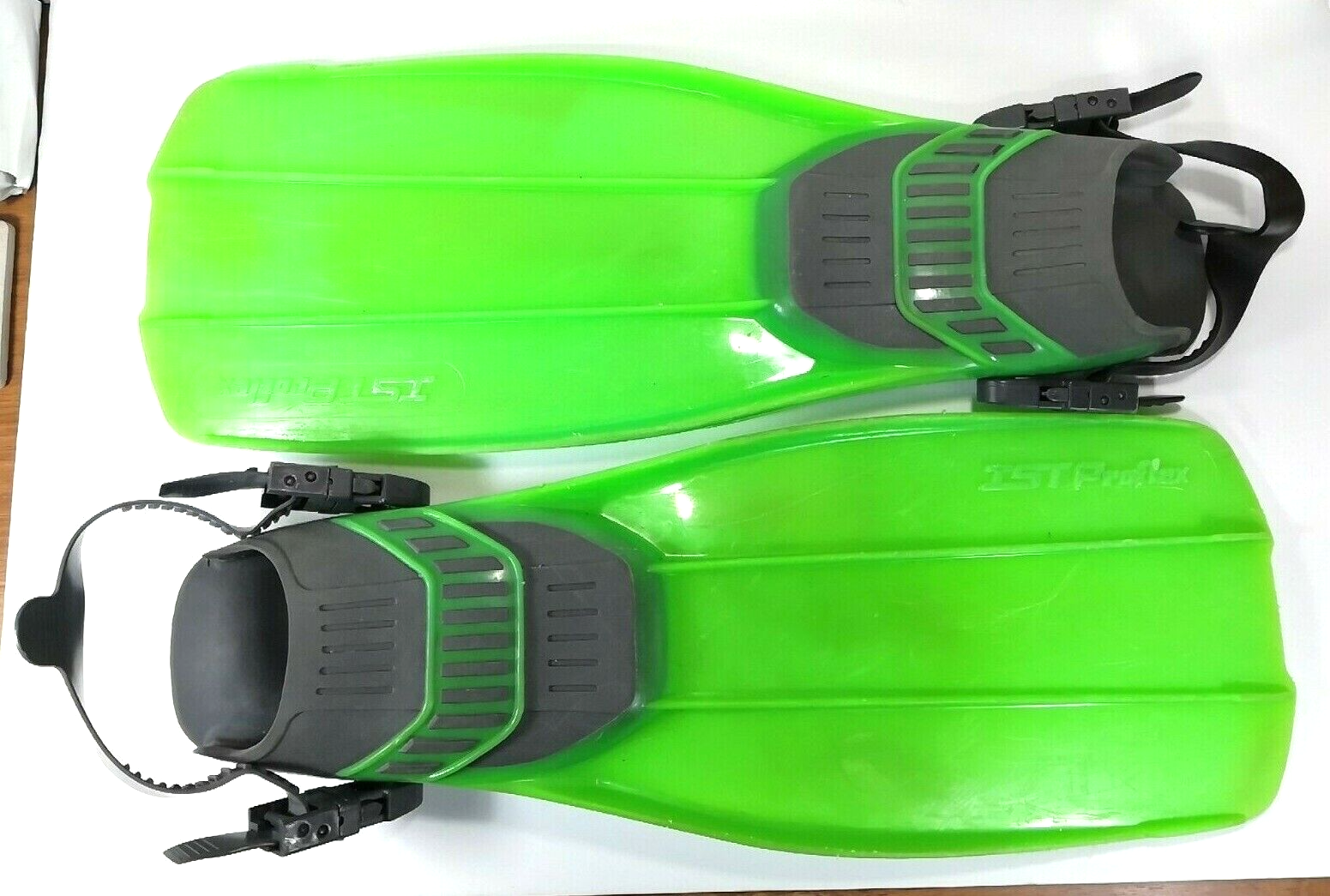 IST Proflex Open Heel Adjustable Fins Flippers Lime Green, Gray Size Large LG L0